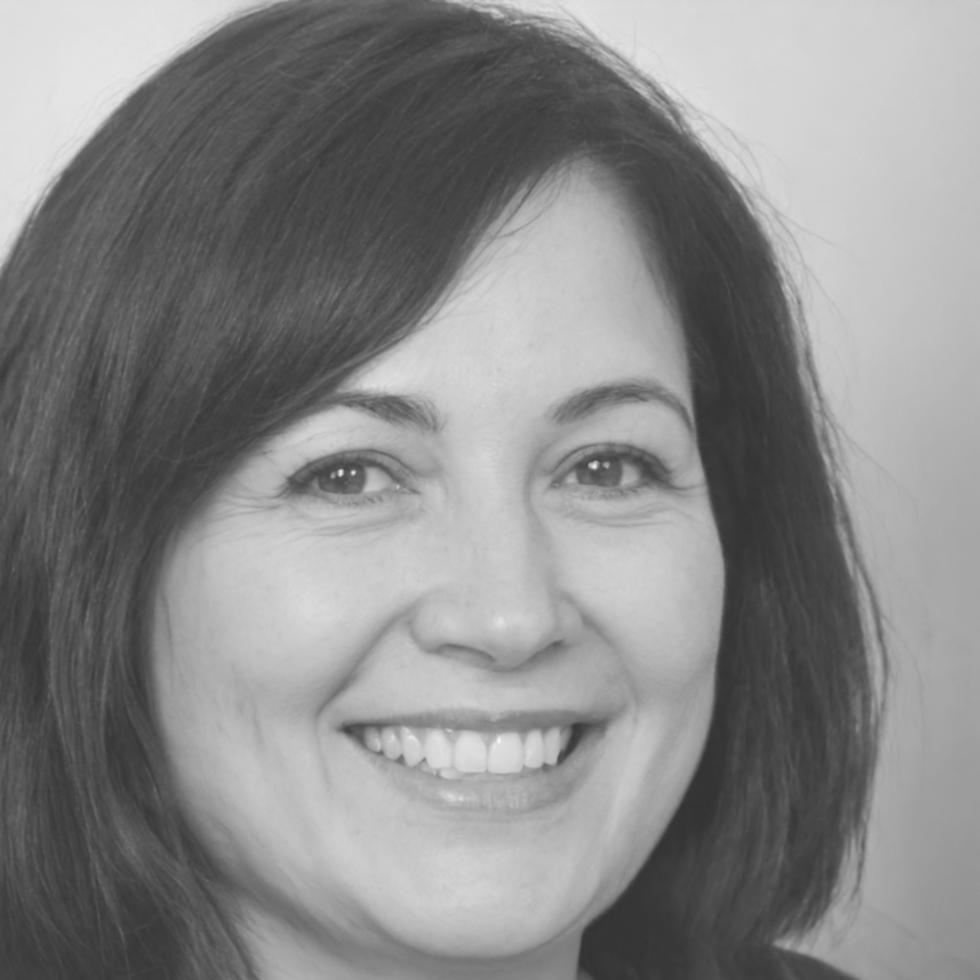 Portrait de Camille Rousseau, analyste financière